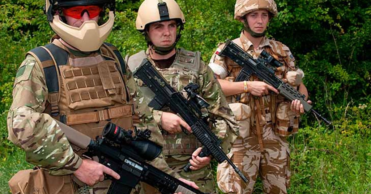 Спецназ на английском. Британский SAS страйкбол. Экипировка пехотинцев НАТО. Аирсофт американский спецназ. Экипировка SAS.